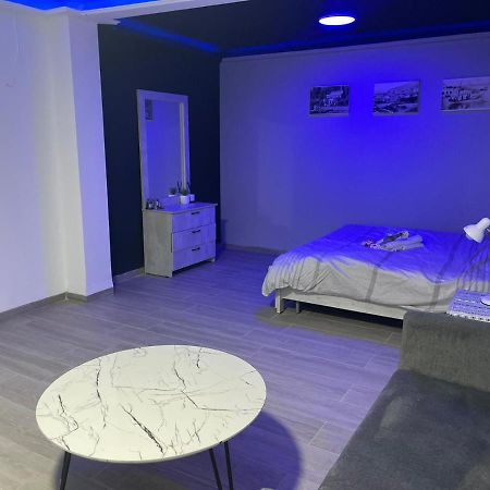 חדרי לייבל Label Rooms Blue & Red Tiberias Exterior photo