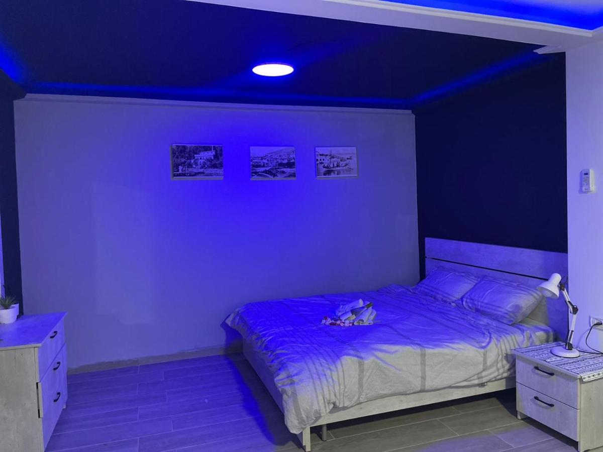 חדרי לייבל Label Rooms Blue & Red Tiberias Exterior photo